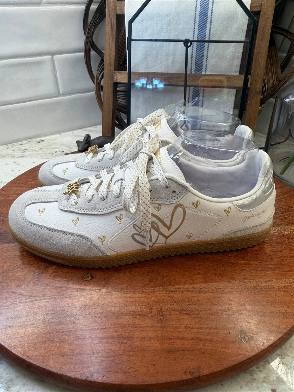 SKECHERS WOMEN'S JGOLDCROWN: HOTSHOT- PAINT THE TOWN SHOE - NWOT